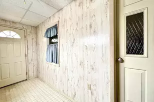 32 W Berea St, Summit Hill, PA 18250 - Photo 16