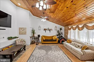 568 S Old Stage Rd, Albrightsville, PA 18210 - Photo 16