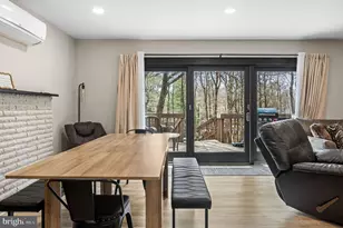 70 Pineknoll Dr, Lake Harmony, PA 18624 - Photo 8