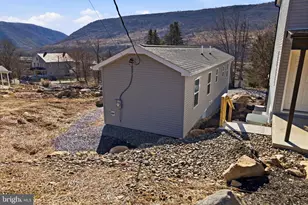1021 Princeton Ave, Palmerton, PA 18071 - Photo 14