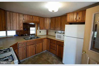 8245 Interchange Road, Lehighton, PA 18235 - Photo 12