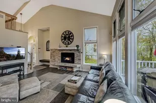 52 Laurelwoods Dr, Lake Harmony, PA 18624 - Photo 10