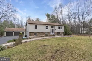 240 Horseshoe Dr, Palmerton, PA 18071 - Photo 2
