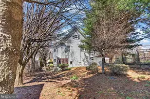 228 W Abbott St, Lansford, PA 18232 - Photo 6