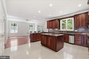 109 Lake Dr, Lake Harmony, PA 18624 - Photo 6