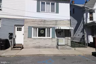 17 Center St, Lansford, PA 18232 - Photo 2