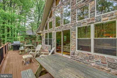 87 Pineknoll Drive, Lake Harmony, PA 18624 - Photo 8