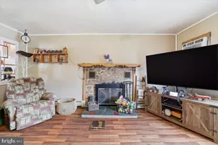 831- 833 E Ridge St, Lansford, PA 18232 - Photo 6