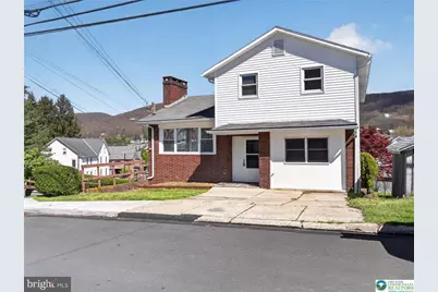 2 E Center Street, Nesquehoning, PA 18240 - Photo 4