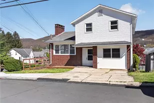 2 E Center St, Nesquehoning, PA 18240 - Photo 4