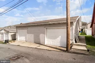213 Lehigh Ave, Palmerton, PA 18071 - Photo 6