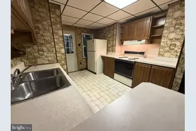 21 W Bertsch Street, Lansford, PA 18232 - Photo 14