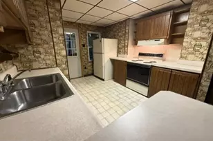 21 W Bertsch St, Lansford, PA 18232 - Photo 14