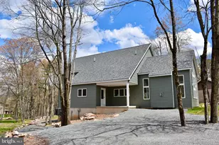 101 Lindbergh Cir, Albrightsville, PA 18210 - Photo 8
