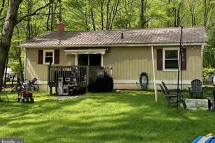 122 Hunter Ln, Albrightsville, PA 18210 - Photo 2