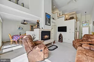 5 Beachwood Ct, Lake Harmony, PA 18624 - Photo 2