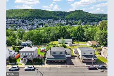 128 W Columbus Avenue, Nesquehoning, PA 18240 - Photo 2