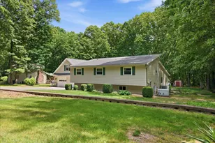 209 E Manor Ln, Lehighton, PA 18235 - Photo 6
