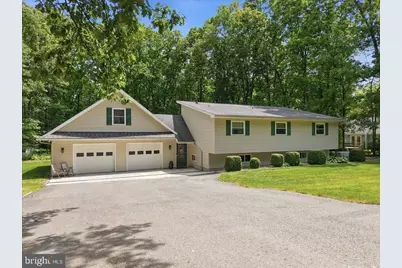209 E Manor Lane, Lehighton, PA 18235 - Photo 4