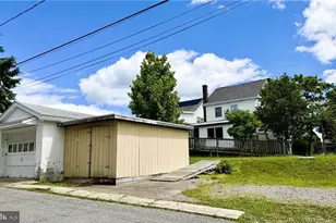306 E White St, Summit Hill, PA 18250 - Photo 52