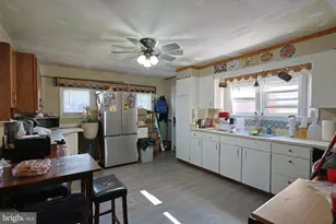 362 W Ridge Rd, Lansford, PA 18232 - Photo 4