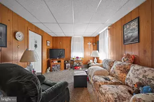 274 S 1st St, Lehighton, PA 18235 - Photo 24