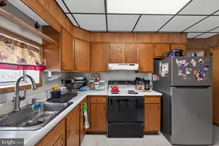 200 W Bertsch St, Lansford, PA 18232 - Photo 16