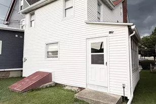 45 W Holland St, Summit Hill, PA 18250 - Photo 4