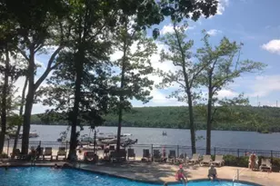 37 Woodsbluff Ct, Lake Harmony, PA 18624 - Photo 6