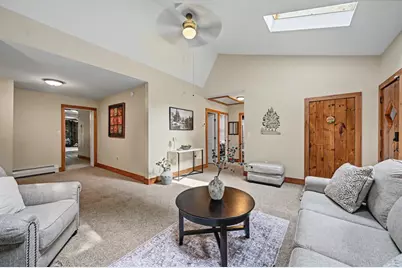 27 W Fern, Lake Harmony, PA 18624 - Photo 8