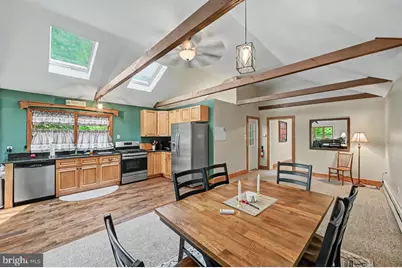 27 W Fern, Lake Harmony, PA 18624 - Photo 4