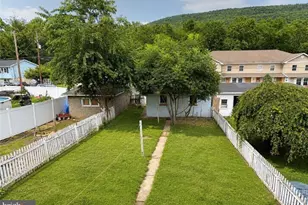 126 Rhume St, Nesquehoning, PA 18240 - Photo 2