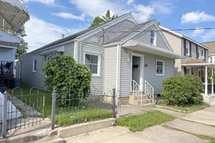 8 E Holland St, Summit Hill, PA 18250 - Photo 1