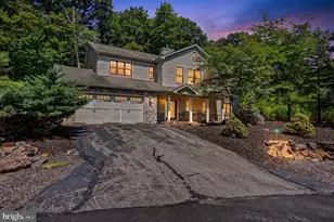 10 Bluestone Ct, Lake Harmony, PA 18624 - Photo 4