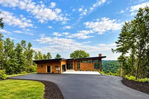 265 La Montage Dr, Palmerton, PA 18071 - Photo 2
