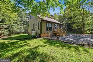 50 Tennyson Cir, Albrightsville, PA 18210 - Photo 2
