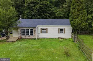 2865 Hemlock St, Palmerton, PA 18071 - Photo 1