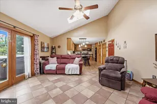 322 W 10th St, Jim Thorpe, PA 18229 - Photo 16
