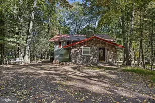 50 Split Rock Rd, Lake Harmony, PA 18624 - Photo 2