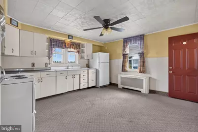249 E Bertsch Street, Lansford, PA 18232 - Photo 10