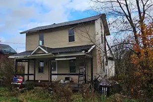 68 Maple St, Burnside, PA 15721 - Photo 2