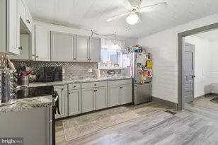 472 Bridgeport Rd, Schwenksville, PA 16833 - Photo 6