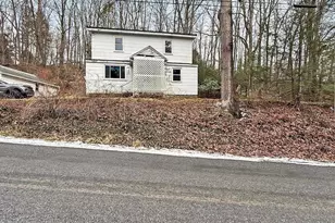 160 Naulton Rd, Schwenksville, PA 16833 - Photo 2