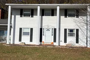 4 Kent Rd, Bloomsburg, PA 17815 - Photo 2
