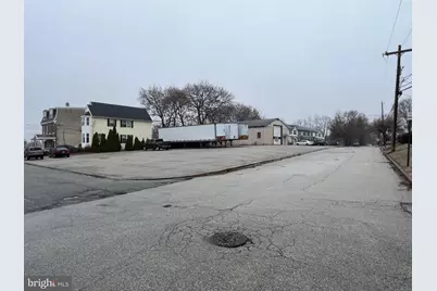 530 Taylor Street, Phoenixville, PA 19460 - Photo 2