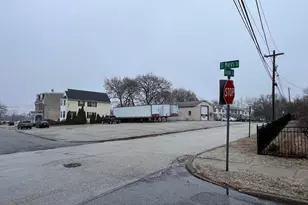 530 Taylor St, Phoenixville, PA 19460 - Photo 1