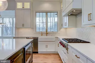10 Laurel Cir, Malvern, PA 19355 - Photo 24