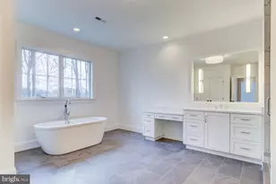 10 Laurel Cir, Malvern, PA 19355 - Photo 32