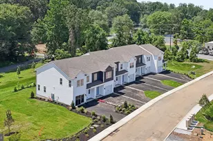 219 Derby Dr, Coatesville, PA 19320 - Photo 2