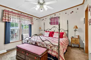 885 Cypress Ave, Spring City, PA 19475 - Photo 12